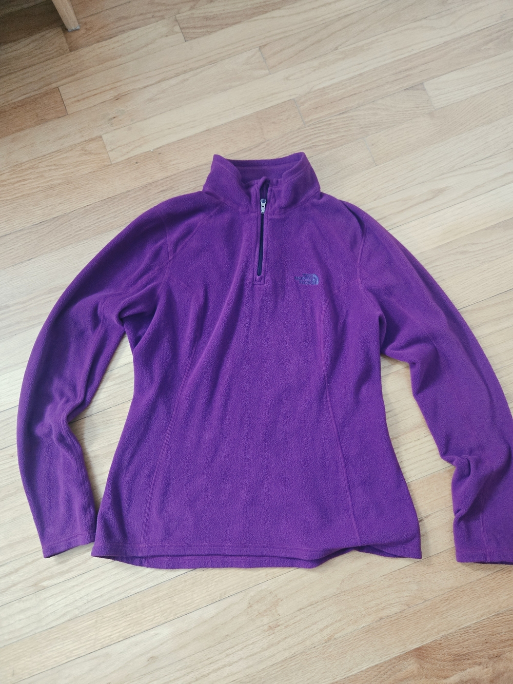 The North Face MicroFleece Polartec Lightweight Layering Hiking Quick Dry Soft